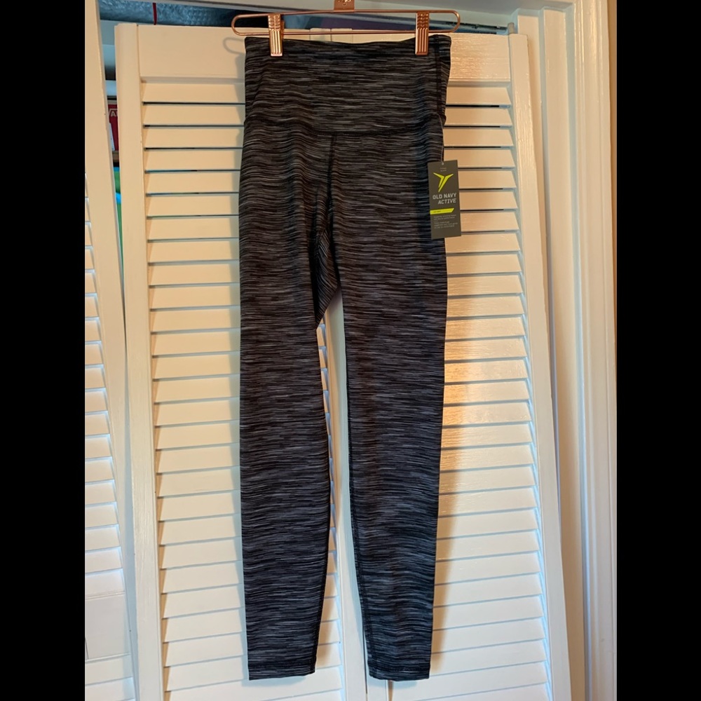Old Navy Active Leggings - NWT